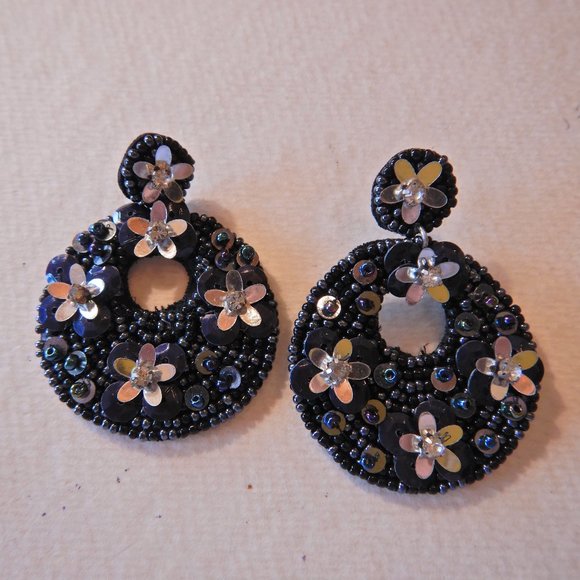 Unknown Jewelry - Beaded Black / Midnight Blue  Earrings